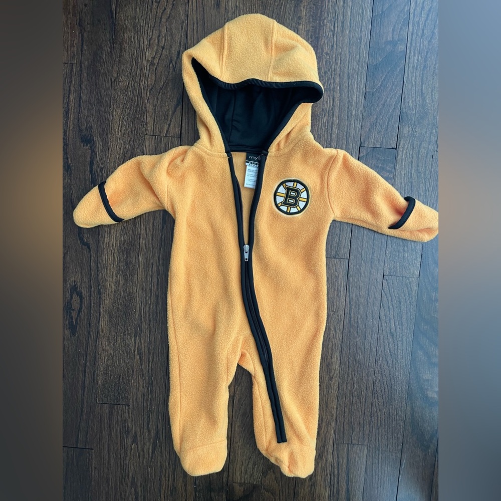 My NHL Hockey Apparel Boston Bruins Fleece infant one piece Size 0-3 months